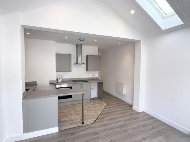 Apartment for rent in Huyton, Knowsley
