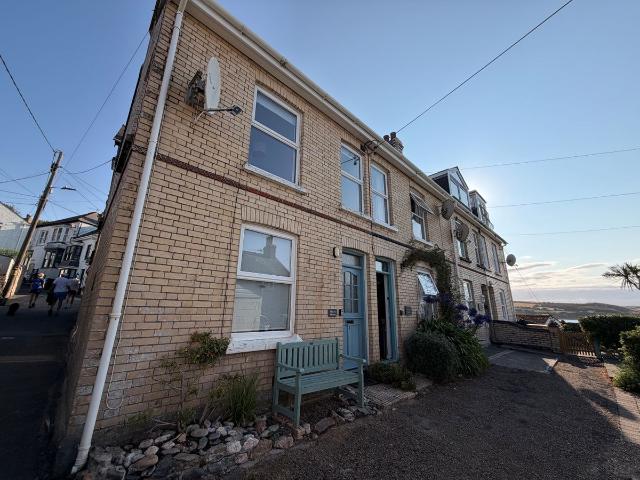 Apartment for rent in Marazion
