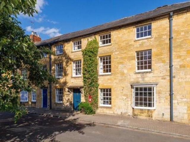 House for sale in Fossebridge, Gloucestershire