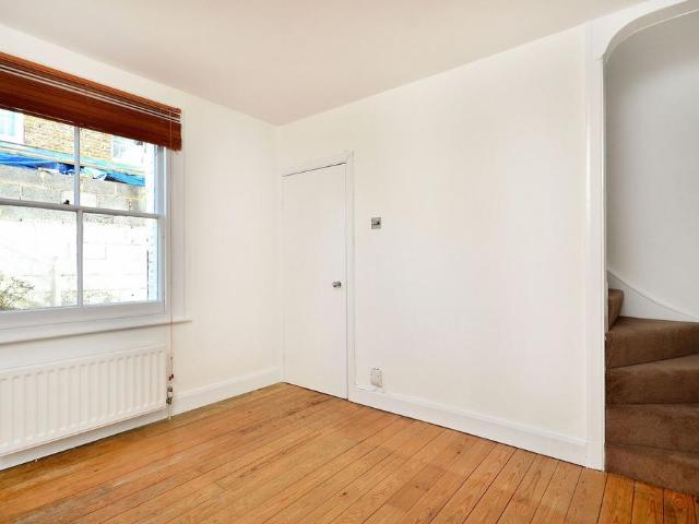 House for rent in London Borough of Ealing, Greater London