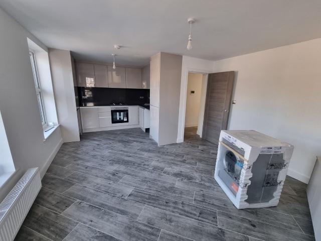 Apartment for rent in Cann Hall, Greater London