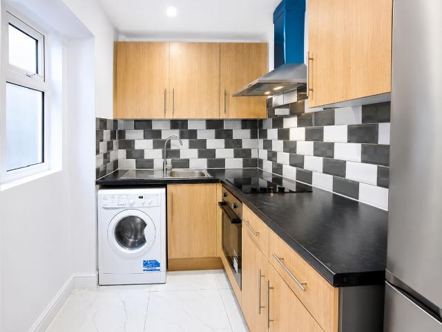 Apartment for rent in Maryland, Greater London
