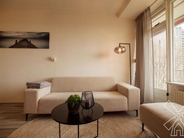 Room te huur in Den Haag, Leyenburg