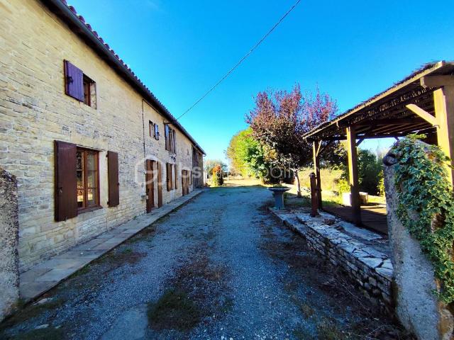 Maison vente à Lezay, Deux-Sèvres
