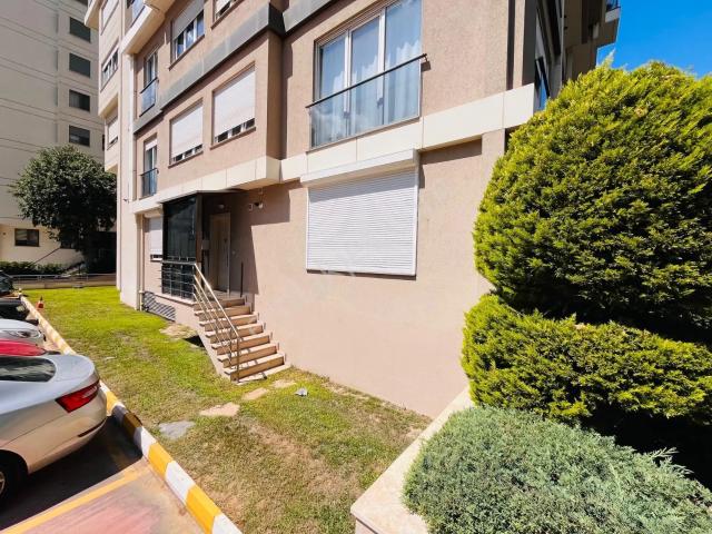 Kadiköy, İstanbul içerisinde kiralık mülk