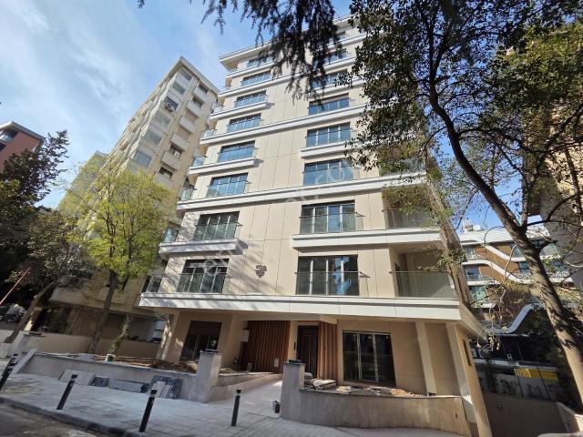 Caddebostan Mahallesi, Kadıköy içerisinde satılık mülk