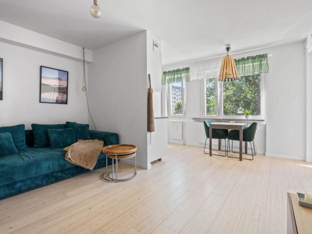 Bostadsrätt till salu i Skärholmen, Botkyrka