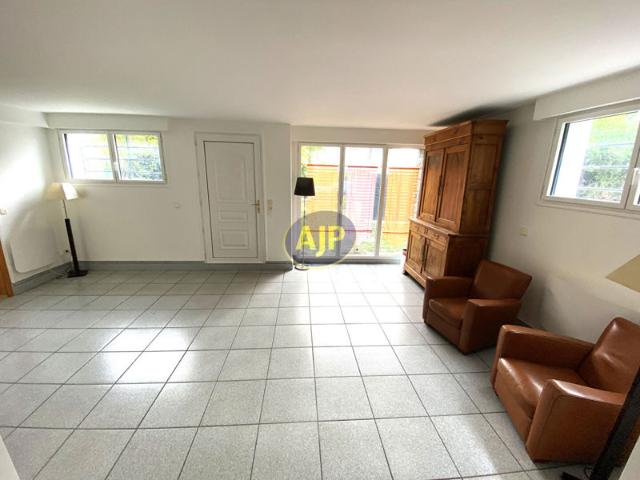 Maison vente à Paris, Île-de-France