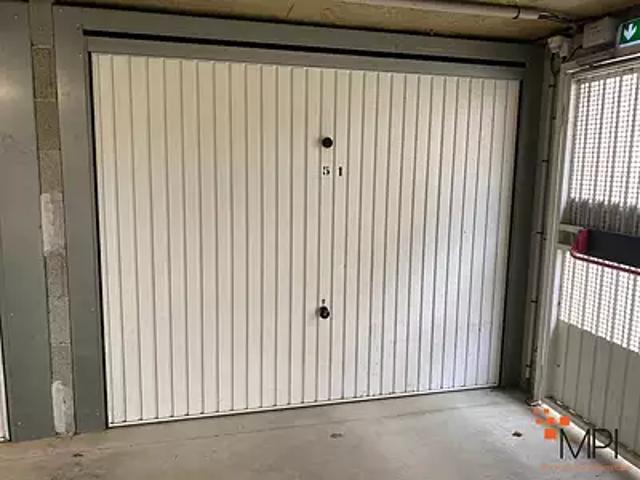Garage location à Rennes, Bretagne
