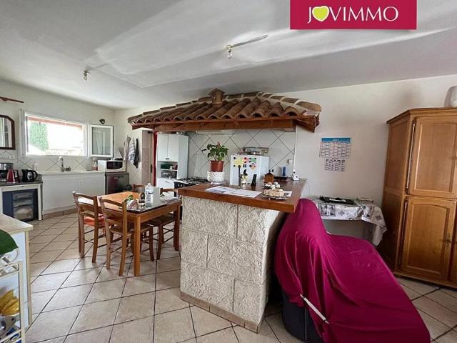 Maison vente à Montmorillon, Lhommaizé