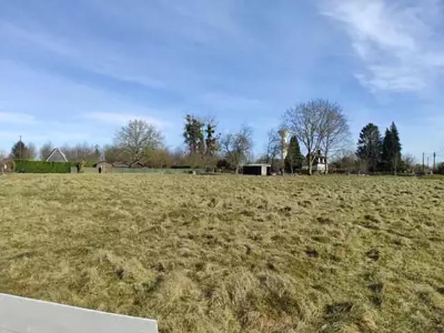 Terrain vente à Les Bruyères, L'Hôtellerie