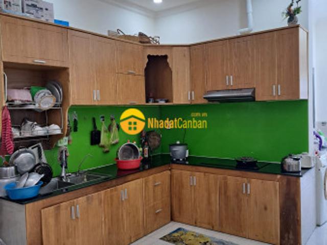 Nhà mặt phố bán