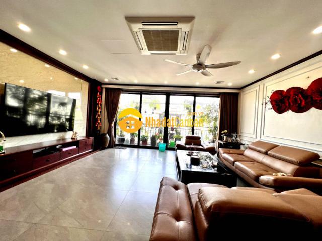 Nhà mặt phố bán