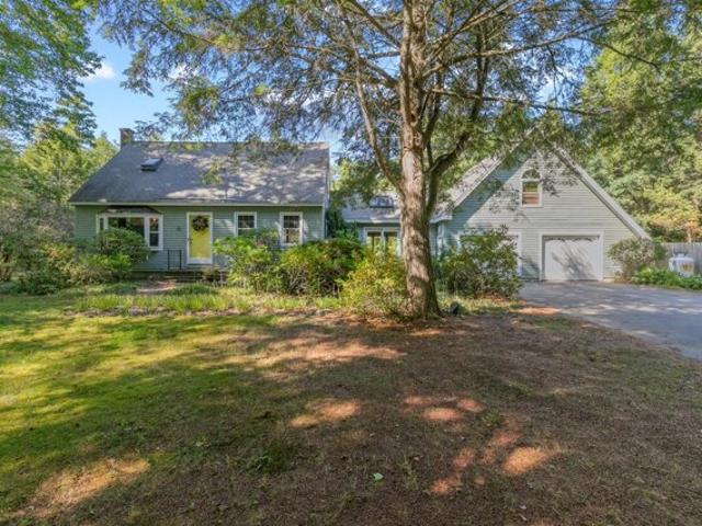 House for sale in Standish, Cumberland County