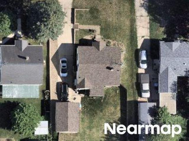 House for sale in Waterloo, Black Hawk County