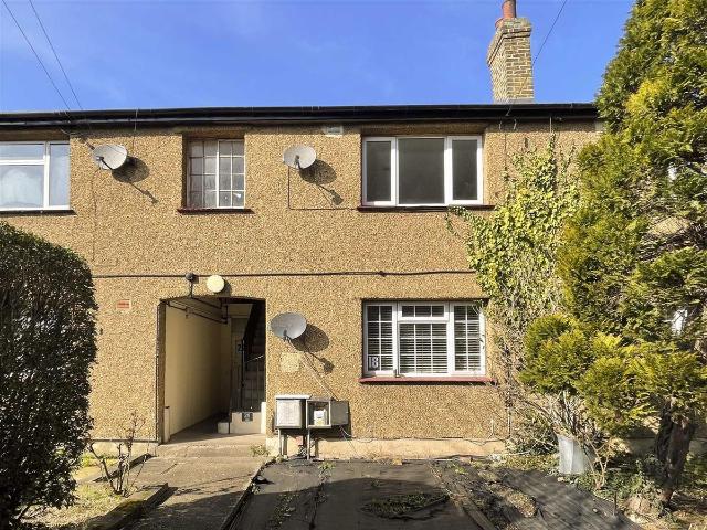 Apartment for rent in London Borough of Merton, Collier's Wood