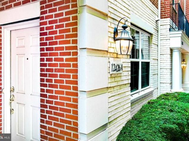 Condo for sale in Fairfax