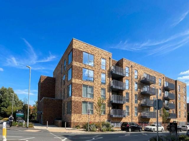 Apartment for rent in Worcester Park Estate, Monks Orchard