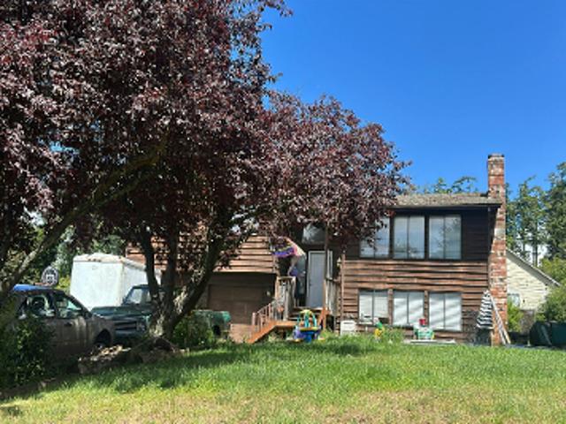 House for sale in Oak Harbor, Washington