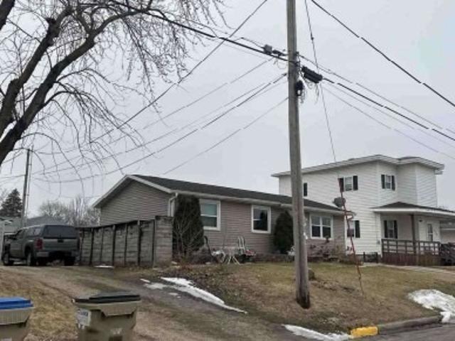 House for sale in Manchester, Iowa