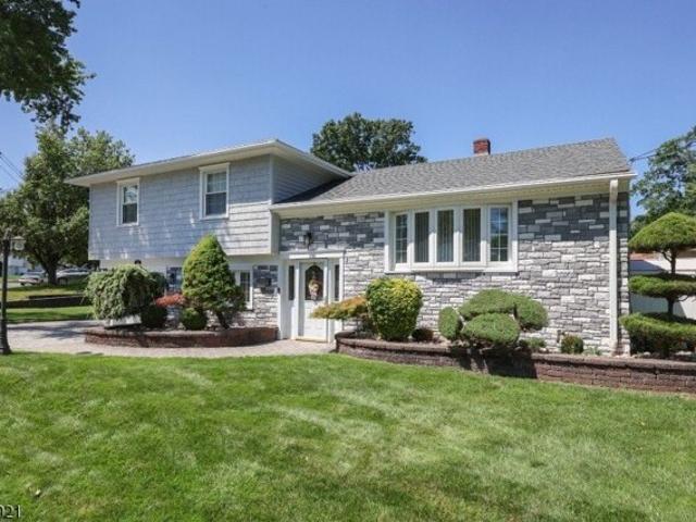 House for sale in Clark, New Jersey