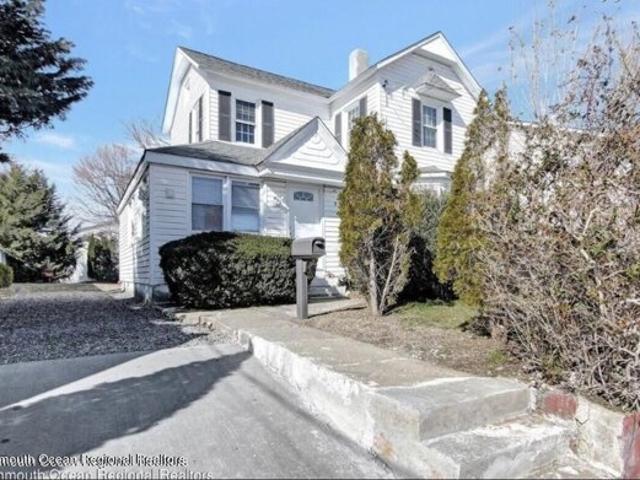 House for sale in Long Branch