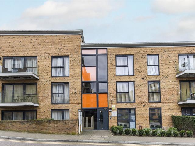 Apartment for rent in Colindale, Greater London