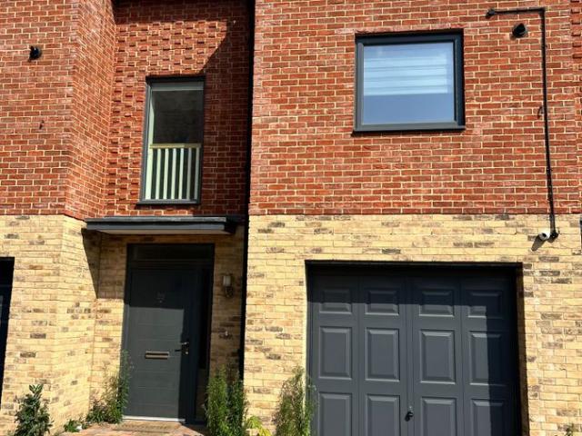 House for rent in Rainham, Greater London