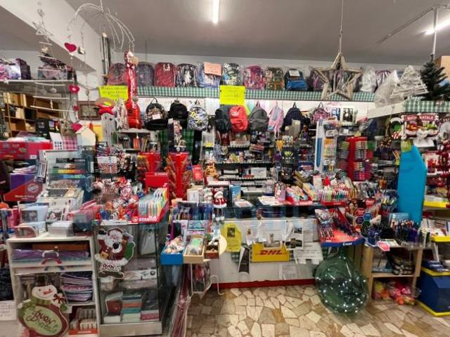 Locale Commerciale in vendita a Unione dei comuni Valli del Reno, Lavino e Samoggia, Monte San Pietro