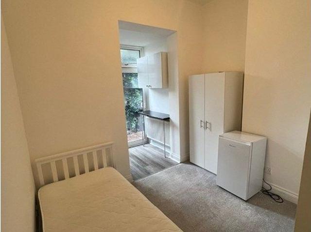 Studio for rent in Church End, Greater London