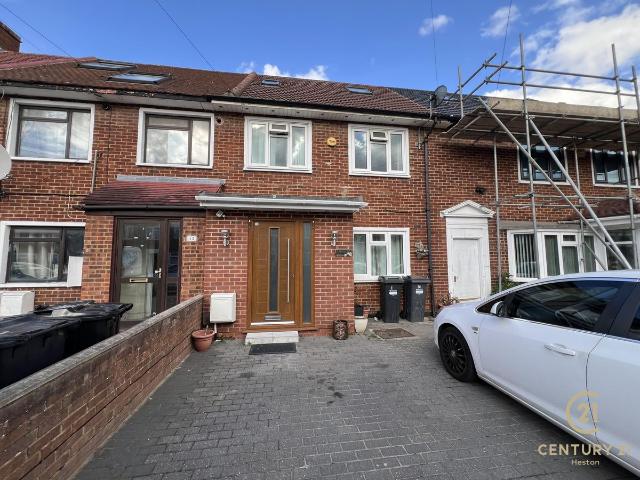 House for rent in Beavers, Greater London