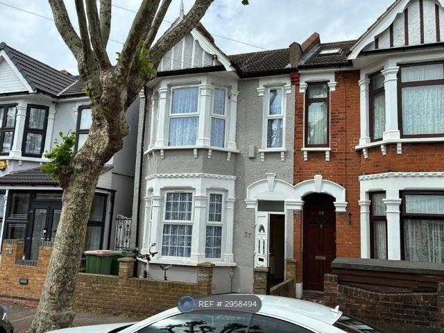 House for rent in Upton Park, Greater London