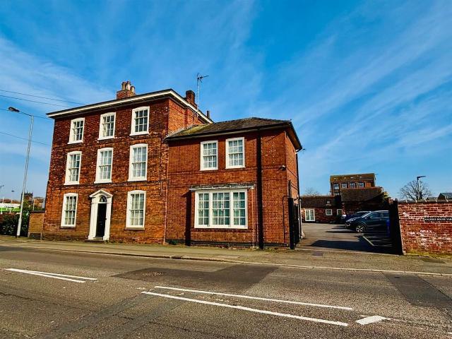 Apartment for rent in Beamhurst, Staffordshire