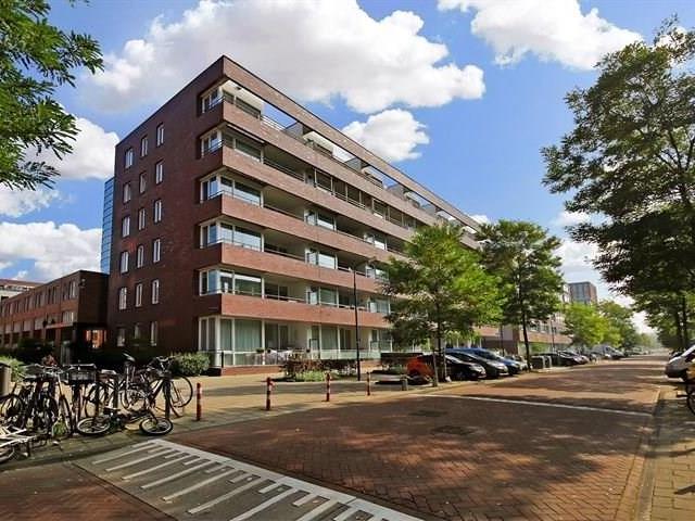 Appartement te huur in Sloten, Amsterdam