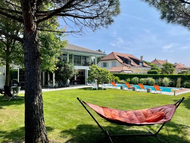 Einfamilienhaus kaufen in Coppet, Waadt