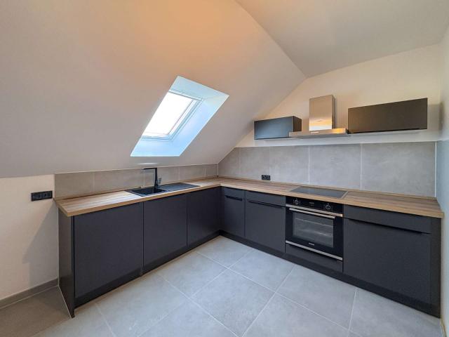 Dachgeschosswohnung kaufen in Borna, Sachsen