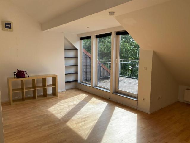 Dachgeschosswohnung kaufen in Barmbek-Nord, Hamburg