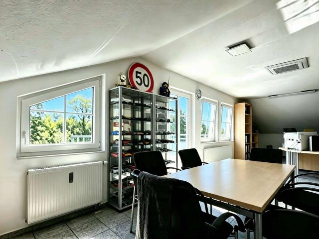 Dachgeschosswohnung kaufen in Brackenheim