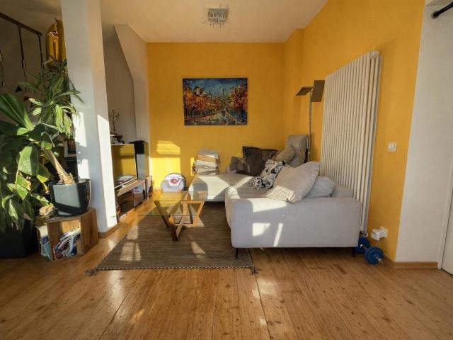 Dachgeschosswohnung kaufen in Tegel-Süd, Berlin