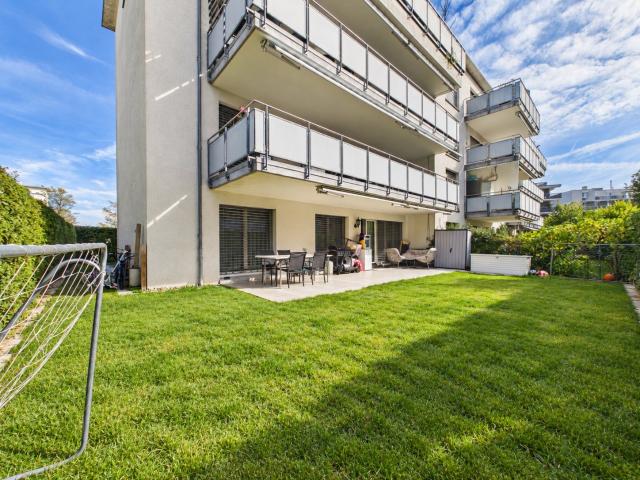 Wohnung kaufen in Dietlikon, Bezirk Bülach