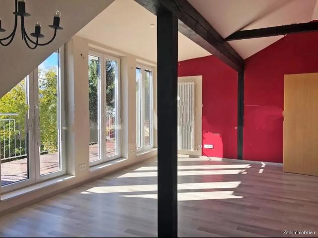 Dachgeschosswohnung kaufen in Eltville, Hessen