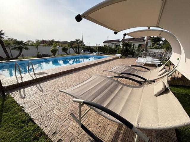 Villa Indipendente in vendita a Giugliano In Campania, Campania