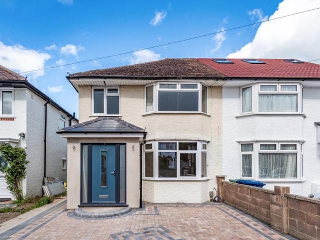 House for rent in Cowley Airfield, The Slade
