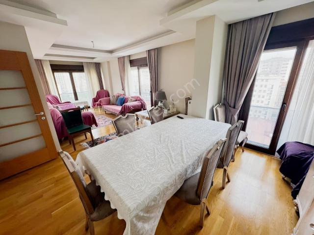 Göztepe Mahallesi, Kadıköy içerisinde satılık mülk