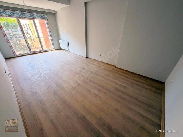 Küçükyalı, Maltepe içerisinde satılık mülk