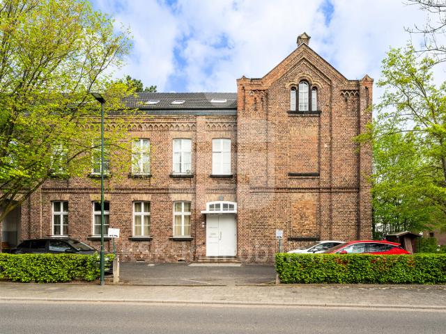 Dachgeschosswohnung kaufen in Manheim, Kerpen
