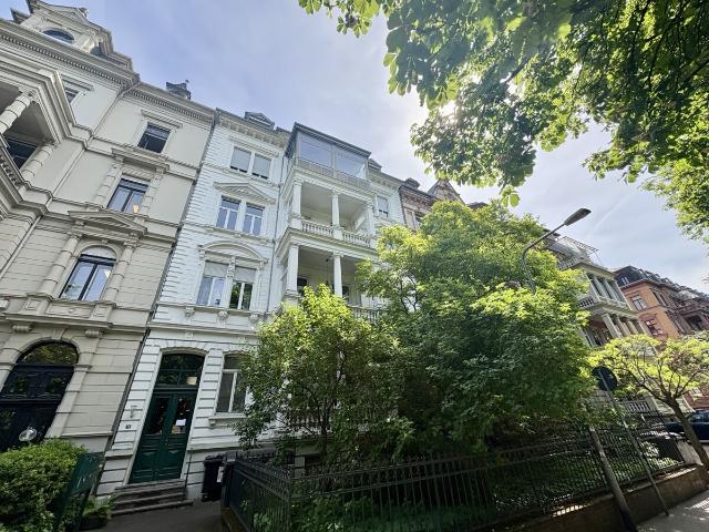 Dachgeschosswohnung kaufen in Wiesbaden, Hessen