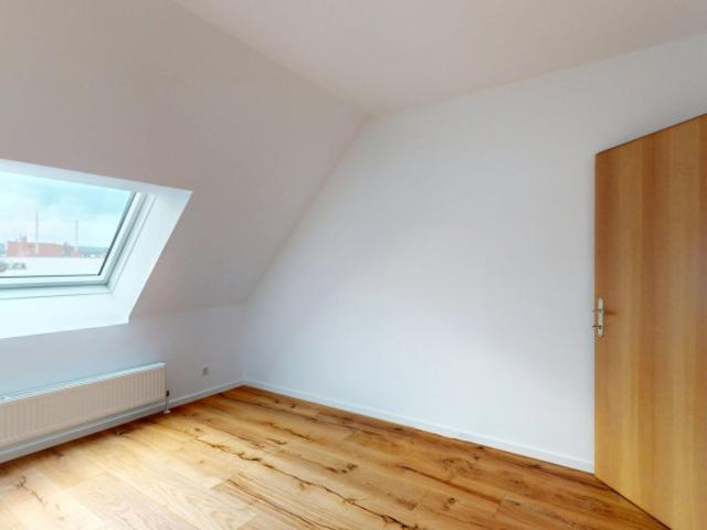 Dachgeschosswohnung kaufen in Liesing, Wien