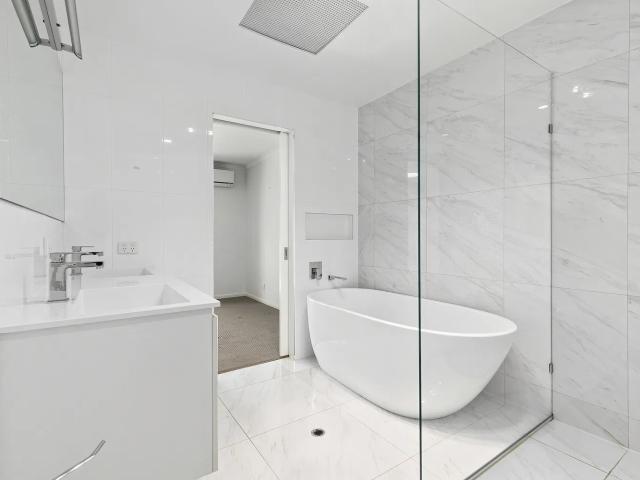 Townhouse for sale in Kings Creek, Queensland