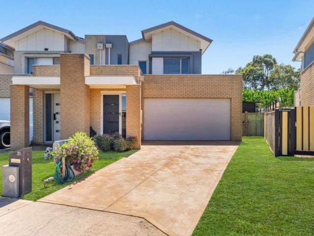 House for sale in Sanctuary Lakes, Melbourne